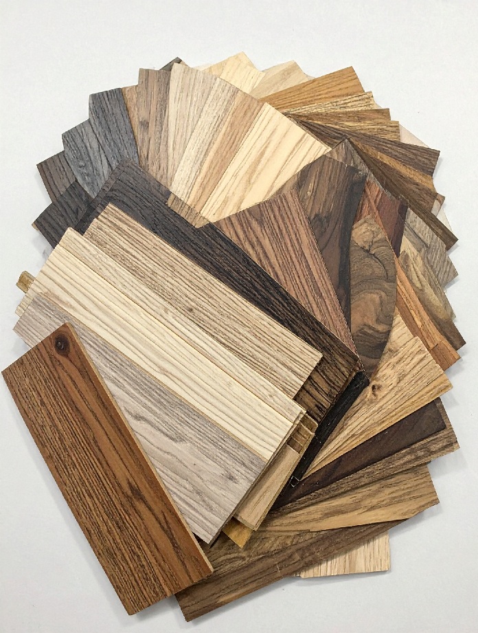 フライドラー社の化粧板サンプル——273種類のデコールと26種類のテクスチャを揃えたコストパフォーマンスに優れた素材